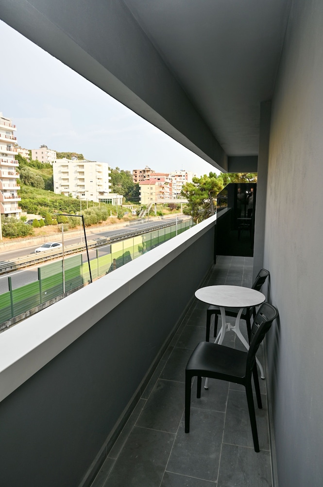 Superior Triple Room, Balcony, Sea View photo 2