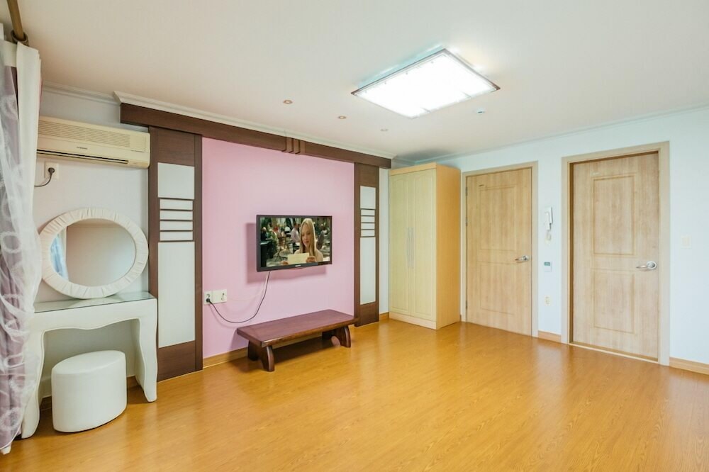 Room (Rose) - Photo 2