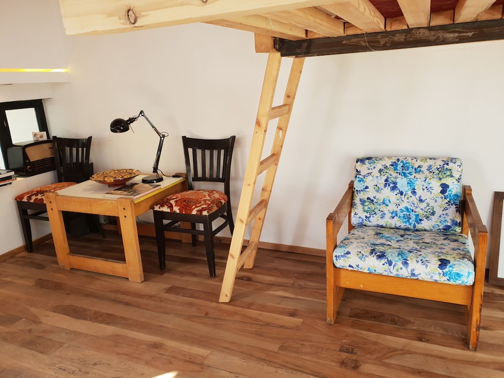 Studio, 1 Bedroom