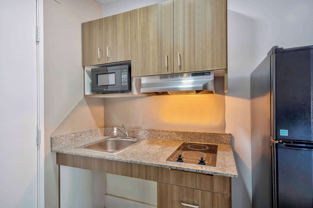 Studio 6 Extended Stay - Austin, TX - Midtown, Photo 10