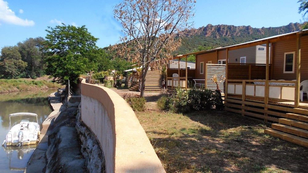 Mobile Home, 3 Bedrooms photo 1