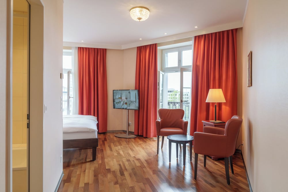 Superior Double Room - Photo 1
