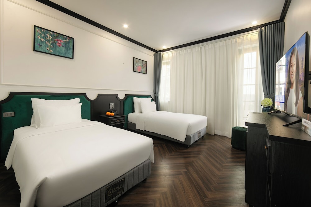 Executive Double Room, City View - Photo 7