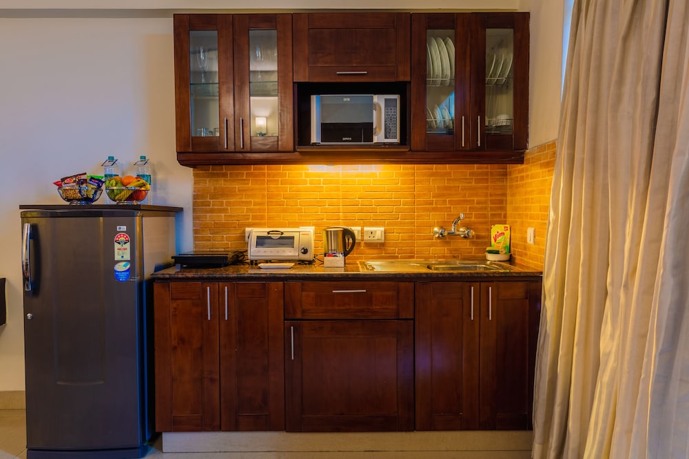 Deluxe Studio Apartment photo 3