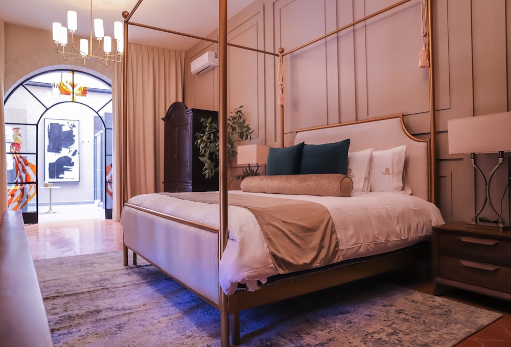 Presidential Studio Suite