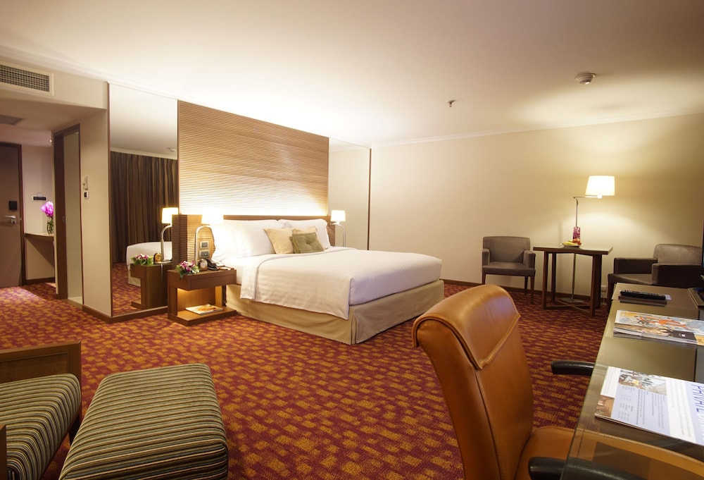 Junior Suite King with Exclusive Benefits photo 3