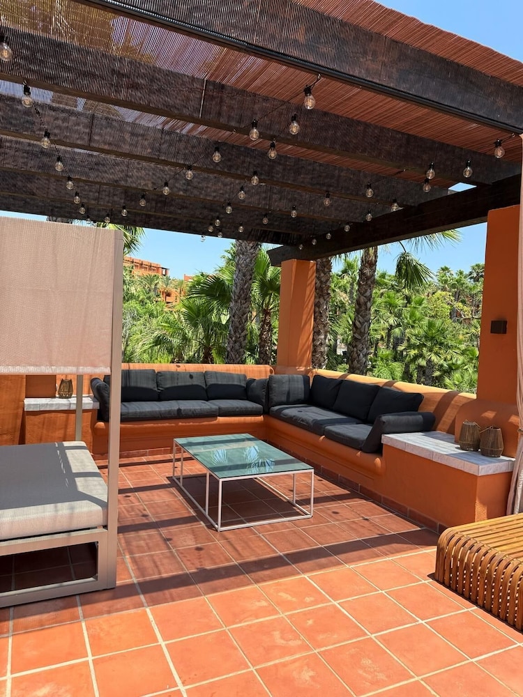 Exclusive Penthouse, 3 Bedrooms, Terrace Exclusive Penthouse, 3 Bedrooms, Terrace