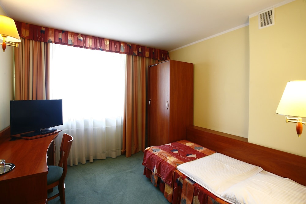 Single bed photo 1