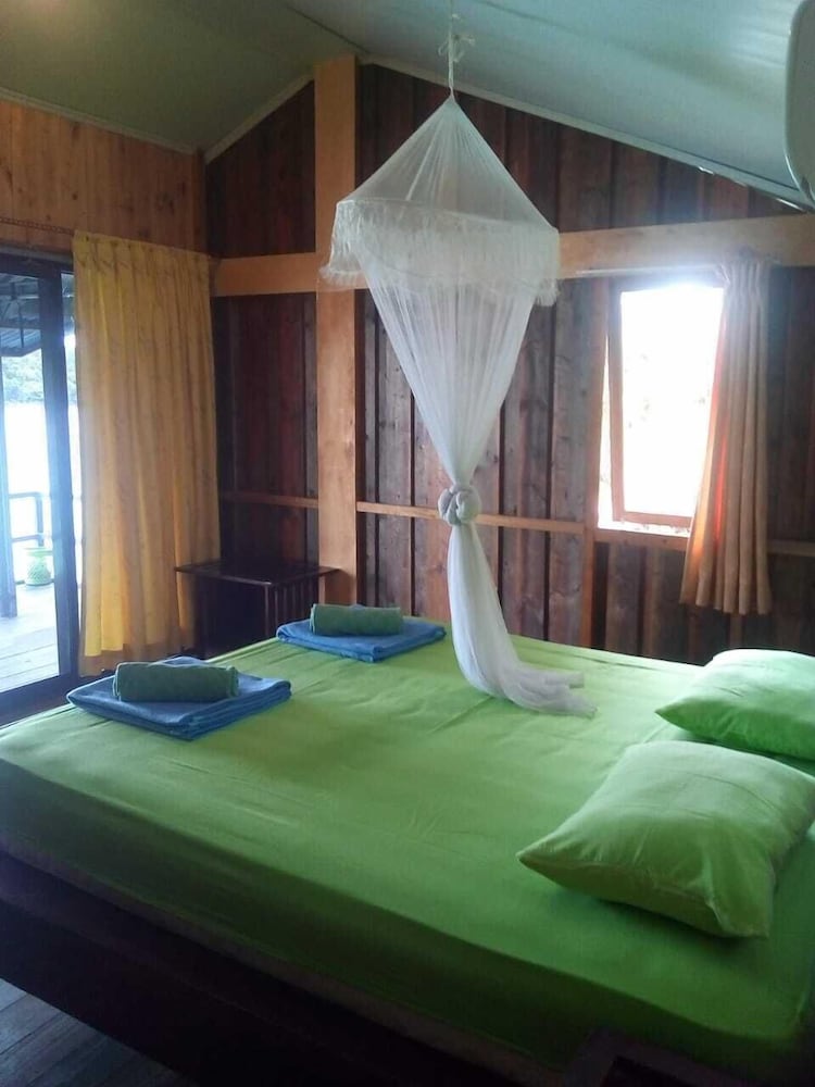 Deluxe Room (Jungle Sea View) photo 2