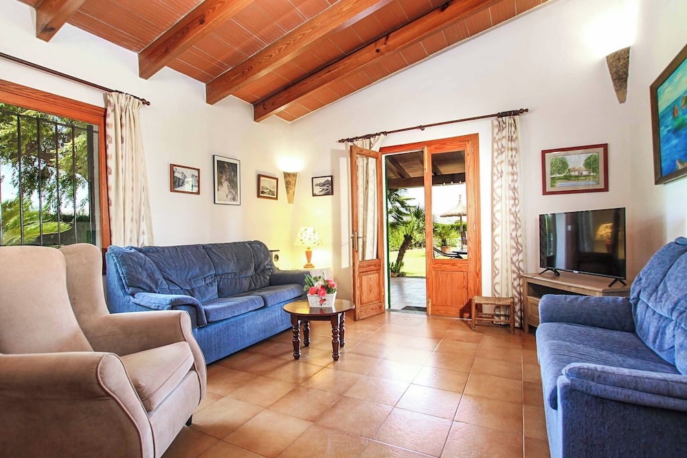 Villa (3 Bedrooms) photo 2