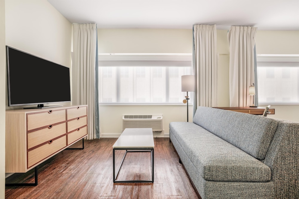 Junior Suite, 1 King Bed, Accessible (Roll-In Shower) - Photo 1