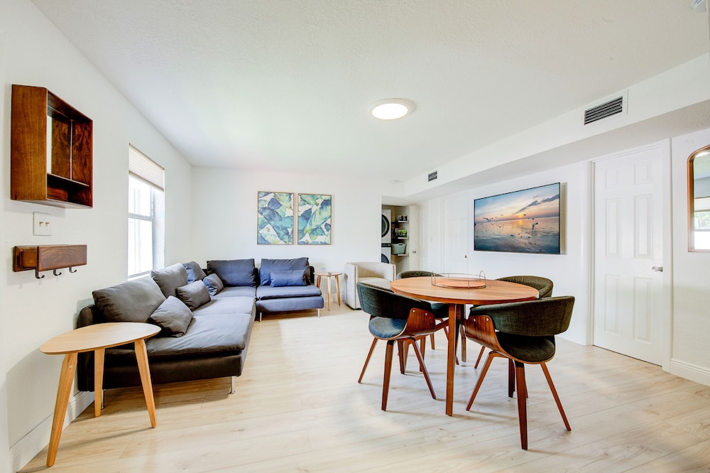 Apartment, 4 Bedrooms, 2 Bathrooms, Ground Floor photo 2