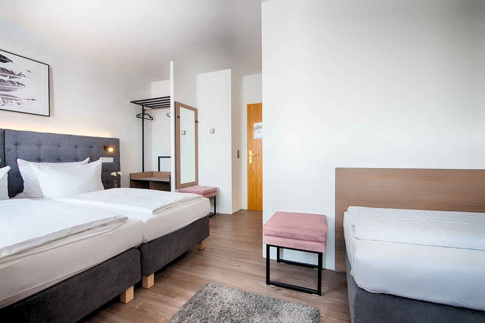 Standard Triple Room photo 3