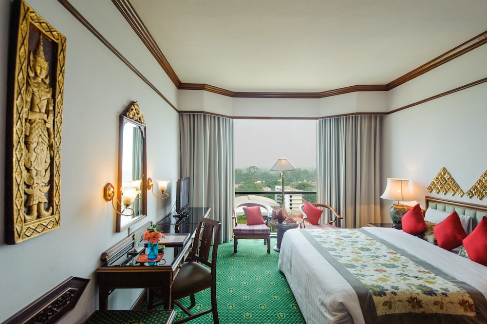 Executive Room - Photo 6
