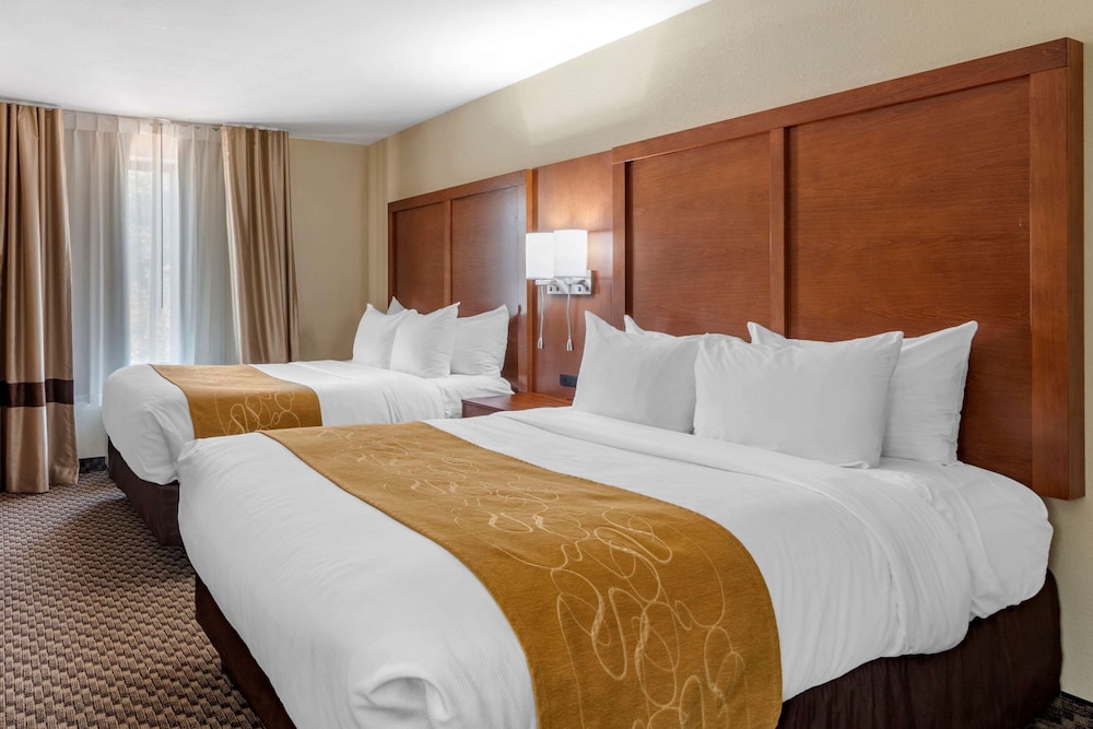 Suite, 2 Queen Beds, Non Smoking