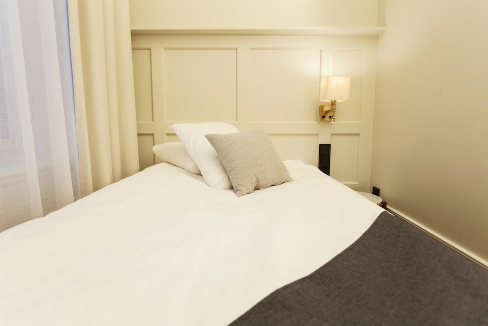 Standard Room, 1 Twin Bed, Non Smoking - Photo 5