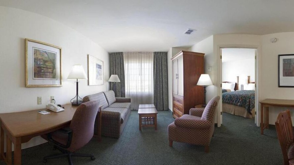 Suite, 1 Bedroom, Kitchen - Photo 4