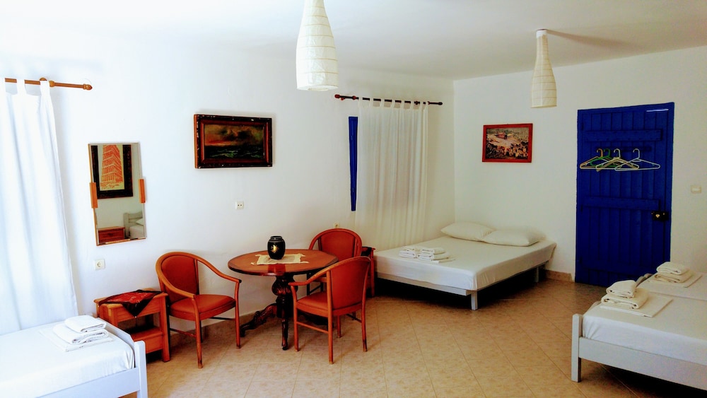 House (Calypso) photo 1