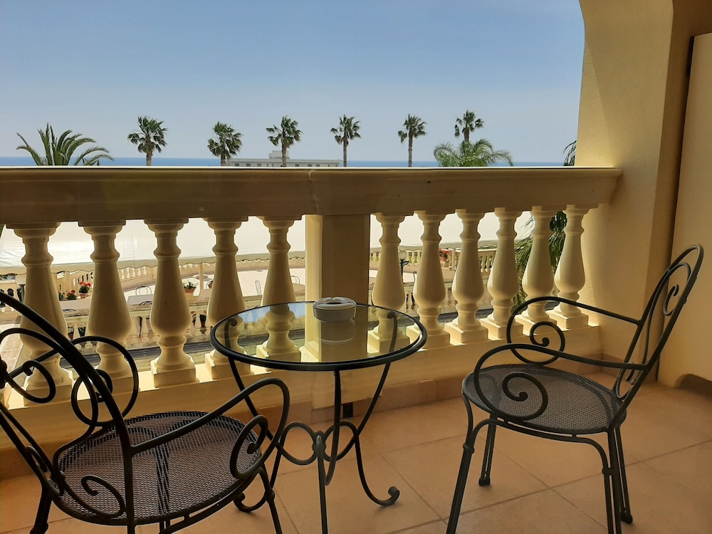 Double or Twin Room, Sea View - Photo 6