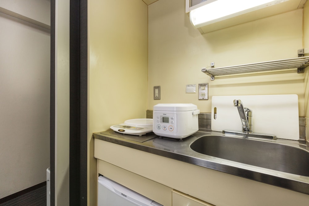 Standard Semi Double Non Smoking with Solaniwa Admission (No Housekeeping) - Photo 4