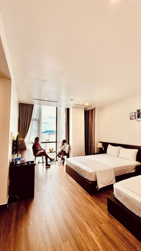 Family Room, City View