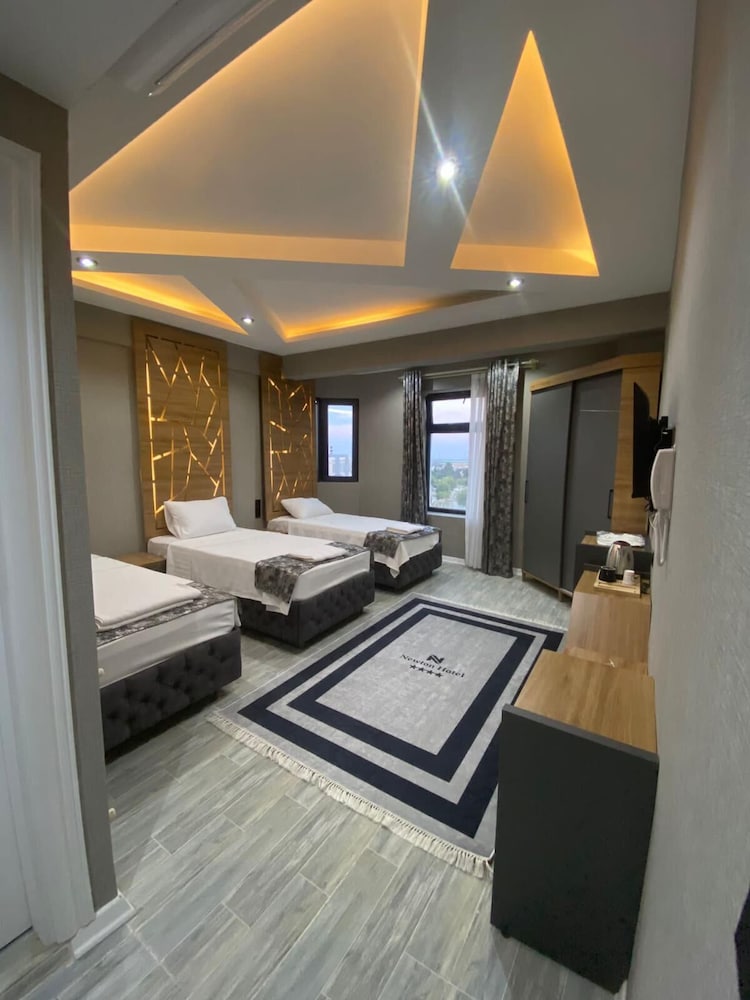 Elite Triple Room