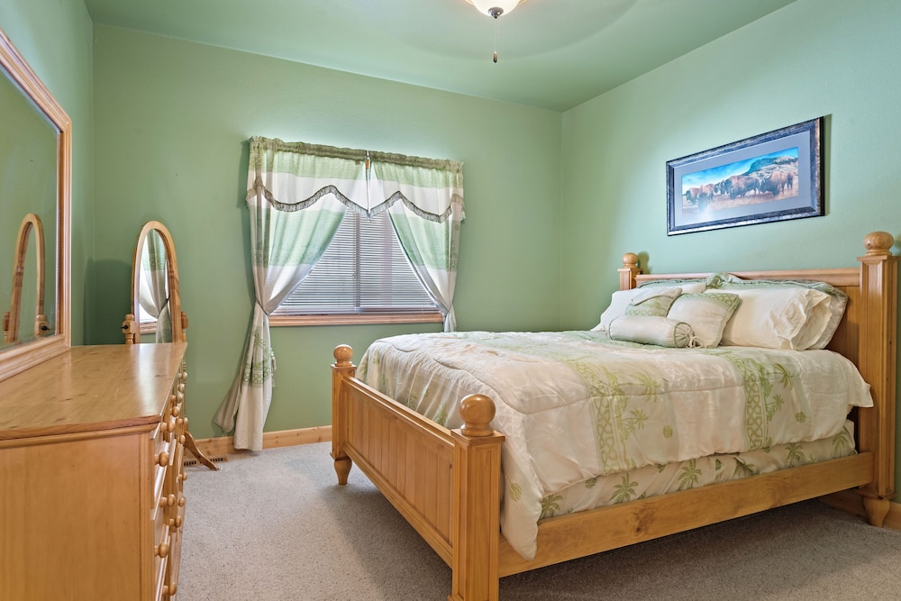 Grand Villa, Multiple Bedrooms, Hot Tub, Mountain View photo 1