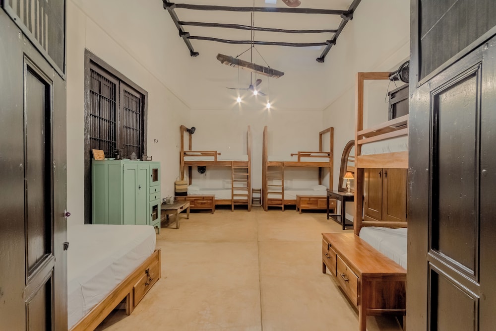 Comfort Room, Multiple Beds, Ground Floor photo 1