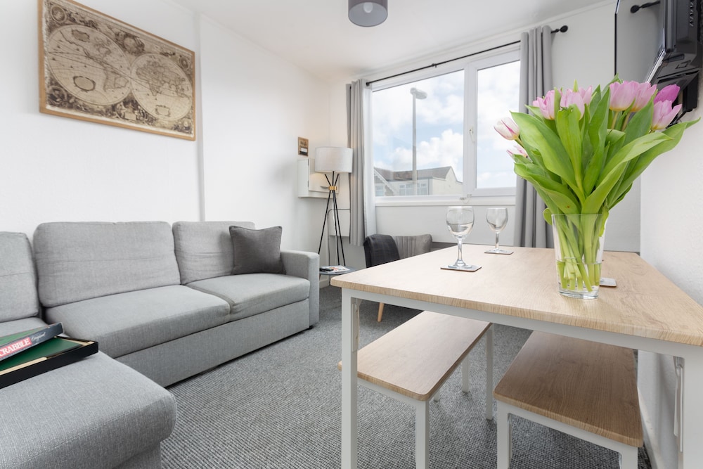 Family Apartment, 1 Bedroom, Private Bathroom