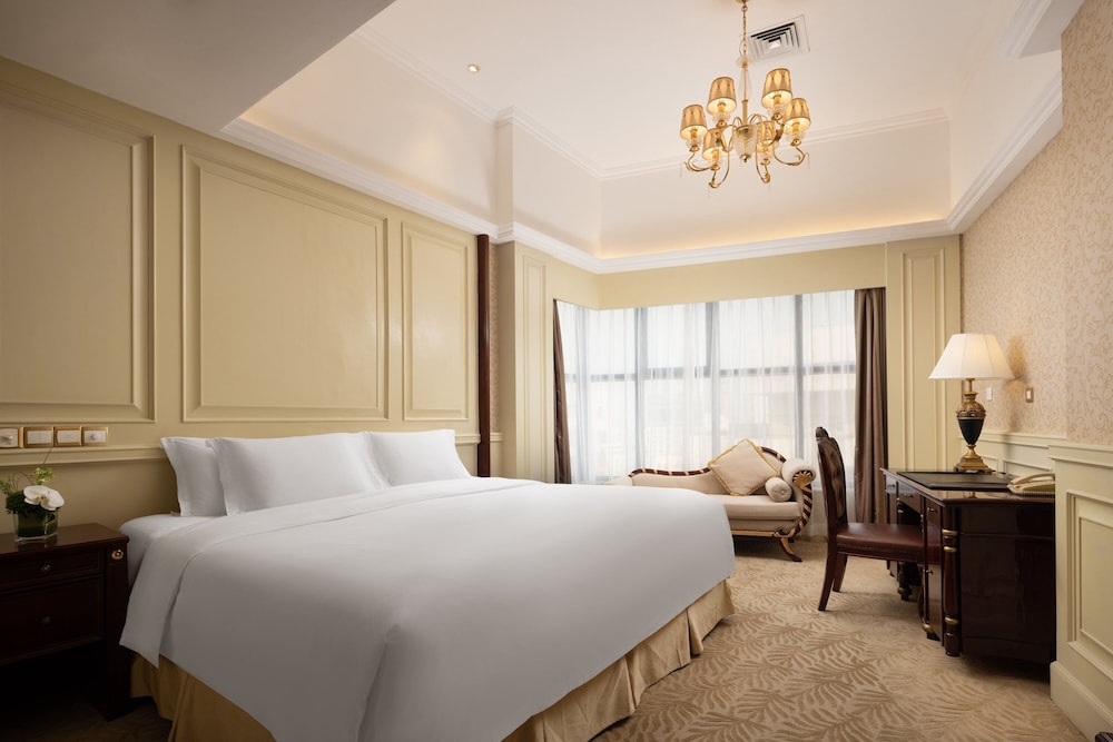 Suite, 2 Bedrooms, Accessible, Club Lounge Access - Photo 2