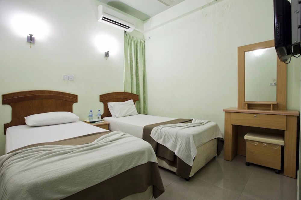 Standard Single Room, Private Bathroom photo 3