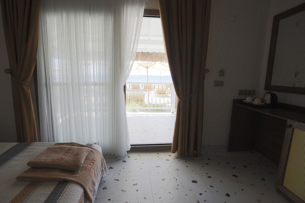 Design Bungalow, Sea View photo 1