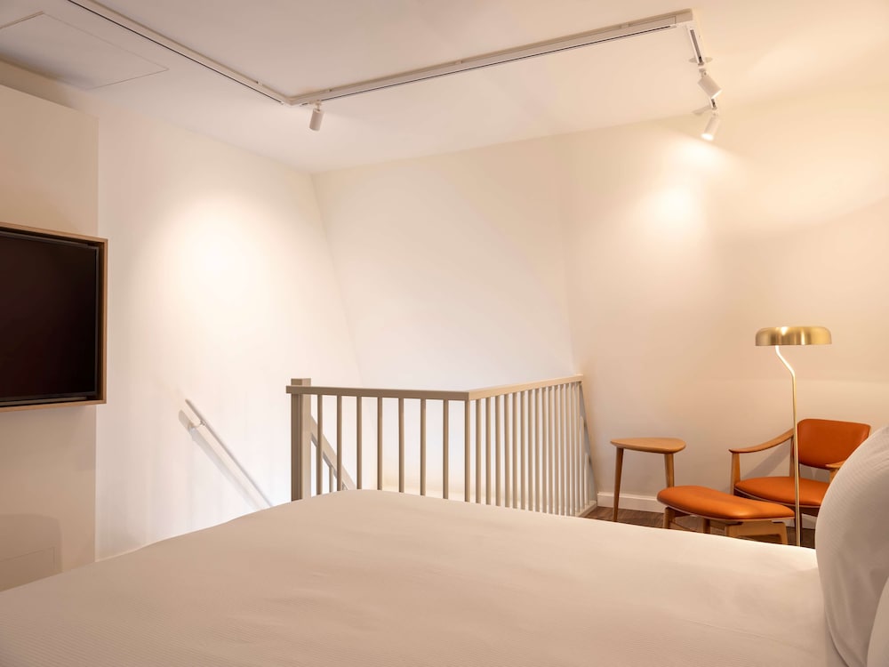 Duplex, 1 Queen Bed - Photo 4
