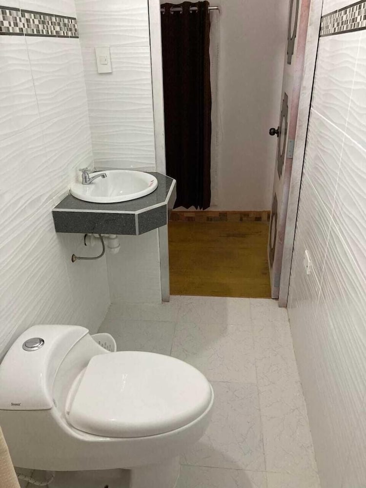Basic Double or Twin Room, 2 Bedrooms photo 1