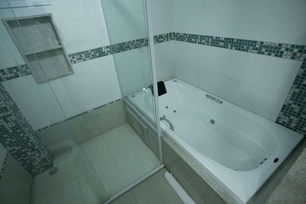Deluxe Suite, 1 King Bed photo 2