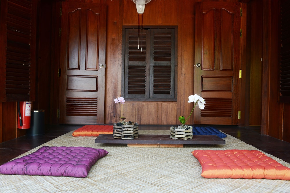Wooden Bungalow (no hot water)