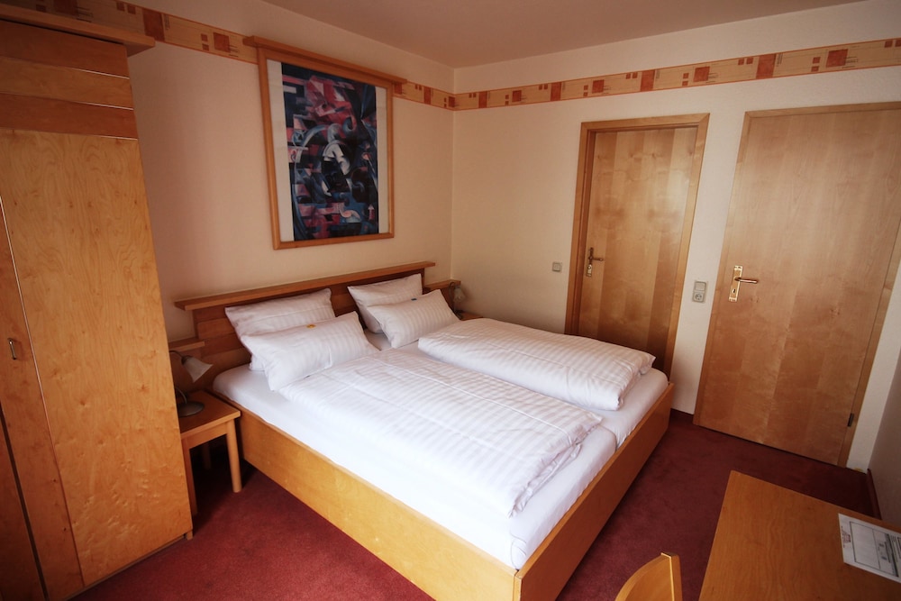 Standard Double or Twin Room photo 3