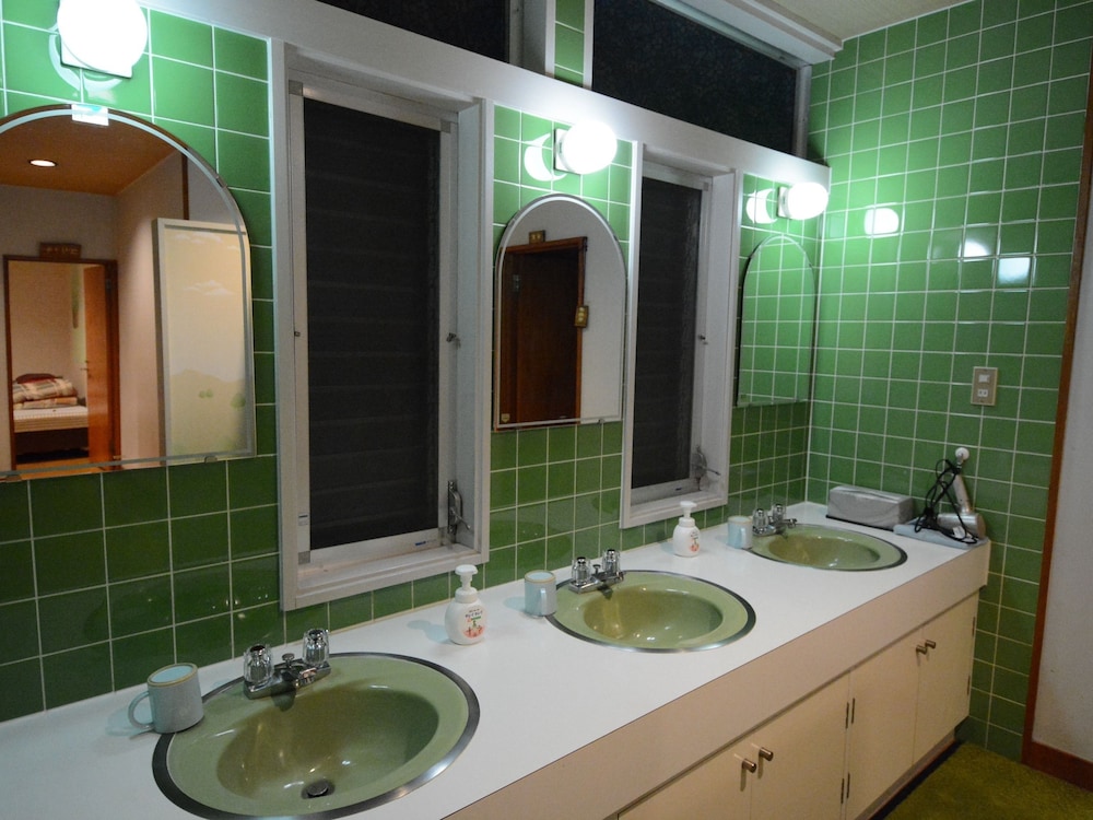 Forth Room, Shared Bath Room photo 3