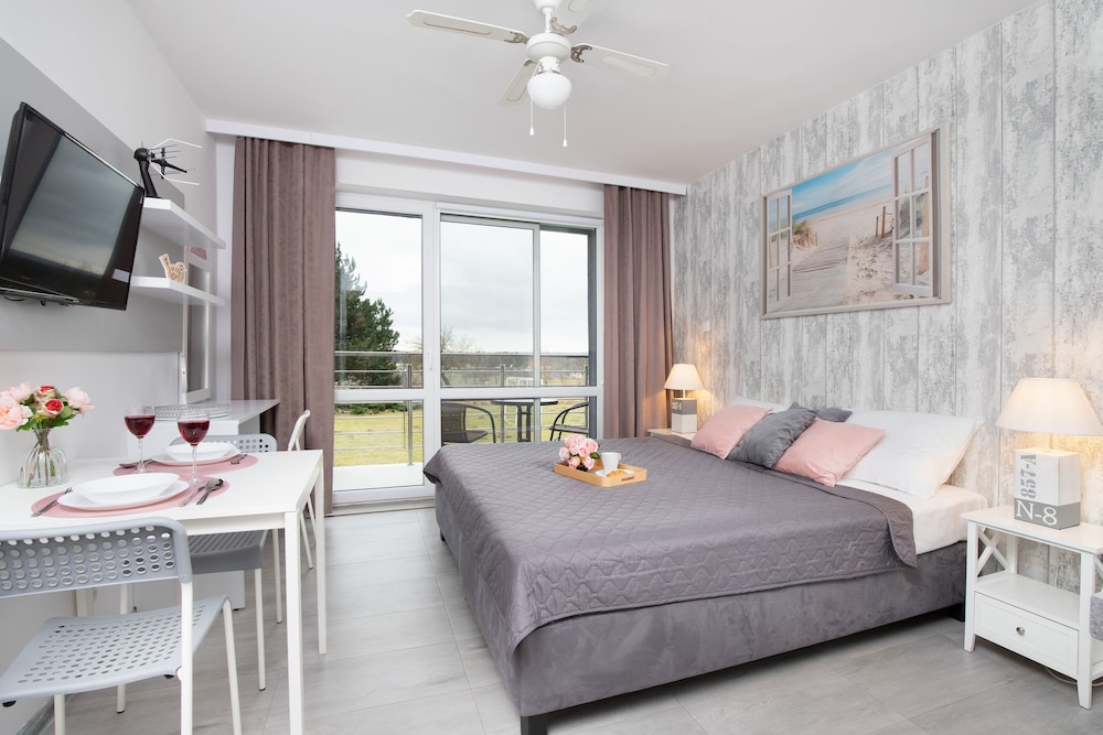 Studio, Balcony, Sea Facing
