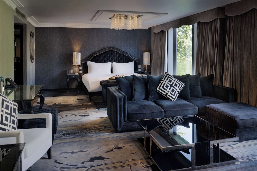 King Syon Suite - Photo 4