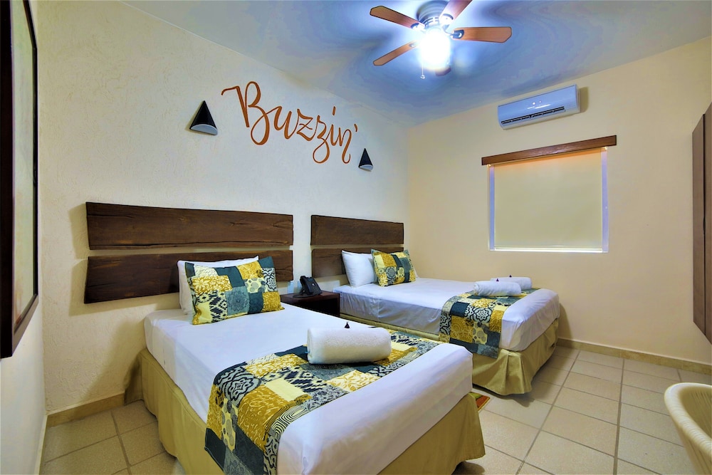 Standard Double Room, Multiple Beds - Photo 8