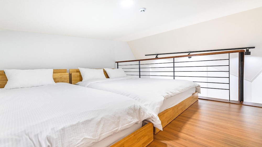 Basic Room, 1 Bedroom (302 (ocean view)) - Photo 7