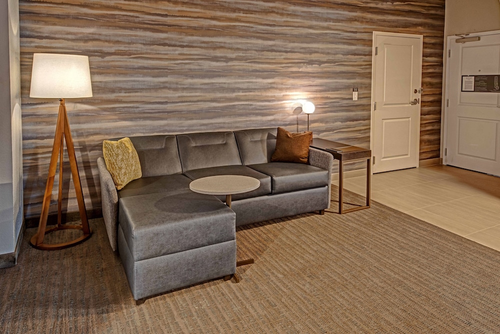 Suite, 1 Bedroom photo 1