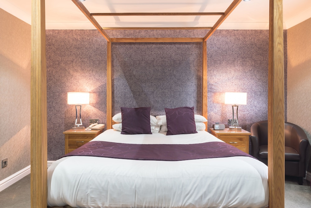 Superior Suite, 1 King Bed - Photo 3