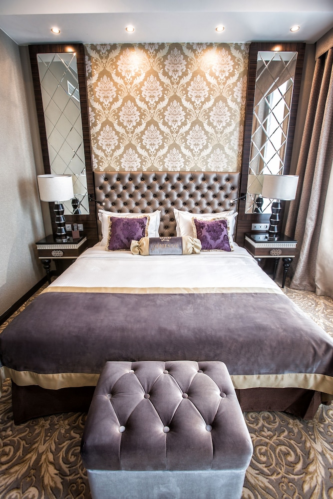 Luxury Suite photo 3