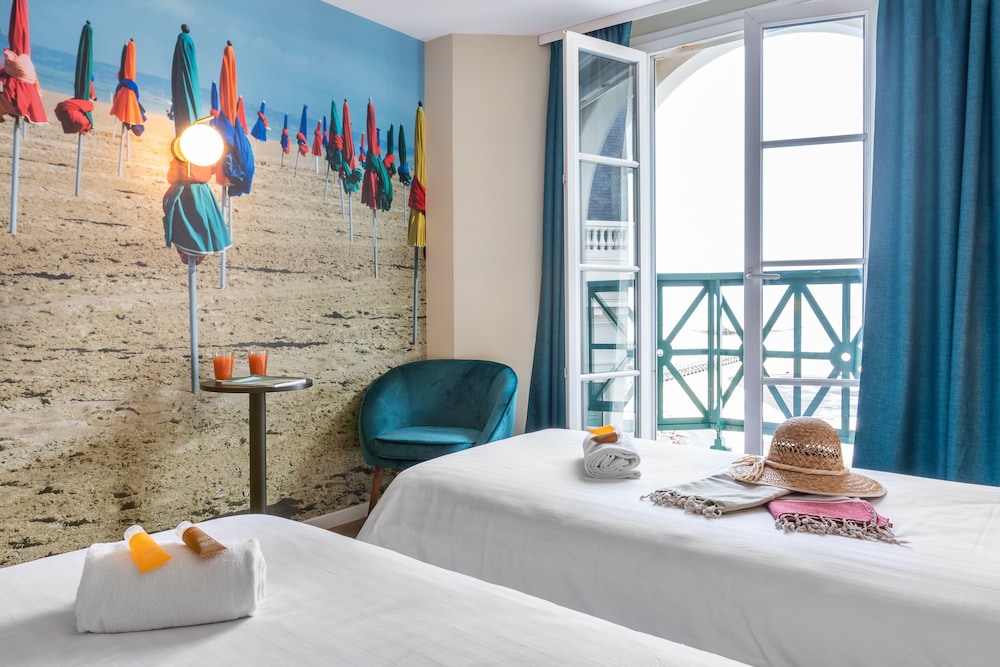 Room, 2 Twin Beds, Harbor View photo 1