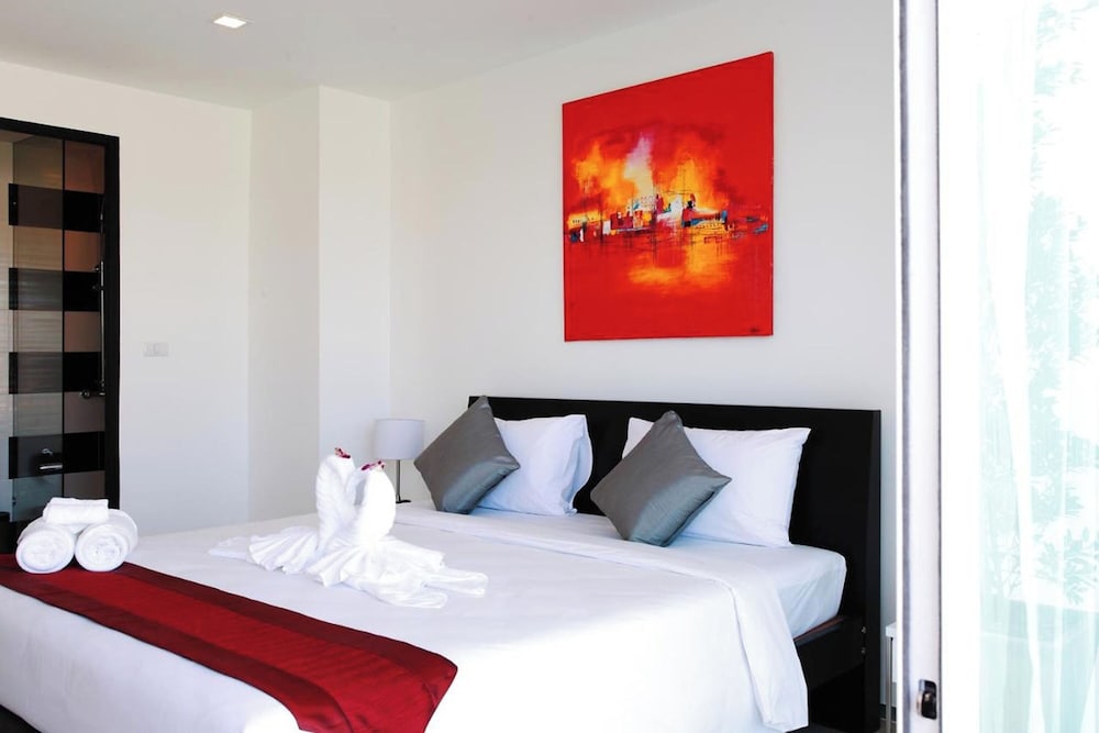 Deluxe Room - Photo 5