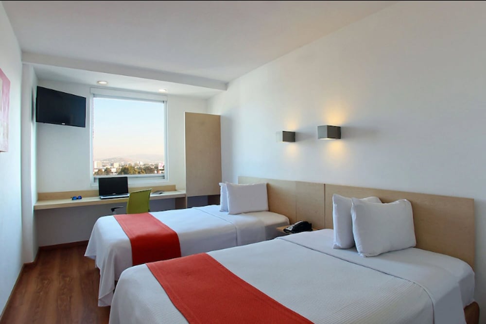Standard Room, 2 Double Beds - Photo 3