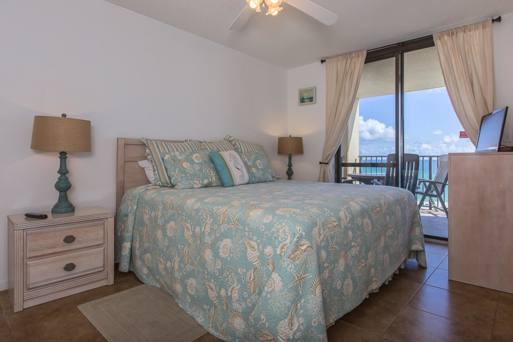 Condo, 2 Bedrooms