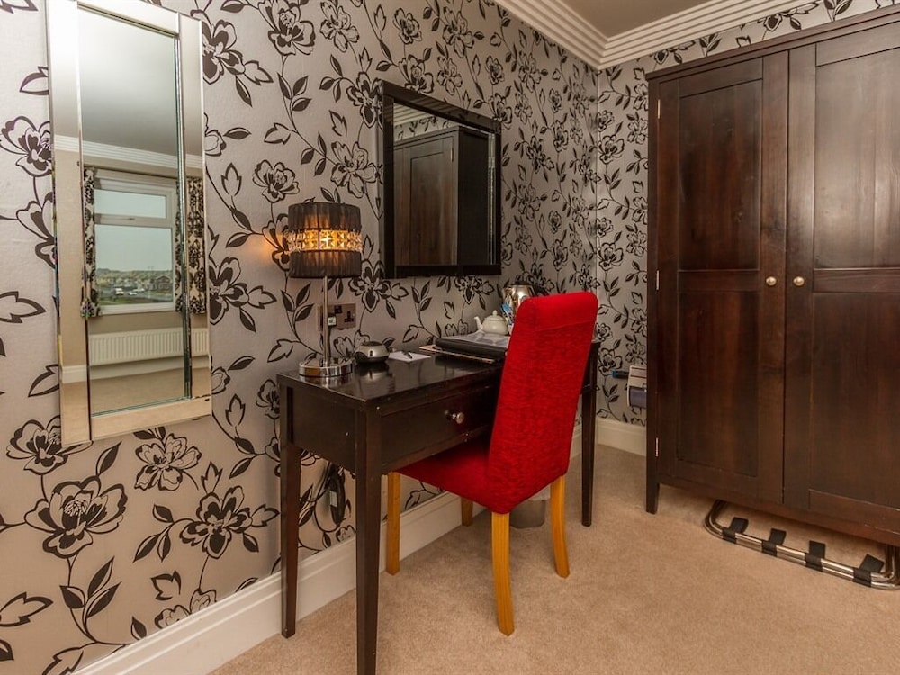 Suite, Ensuite, Sea View photo 2